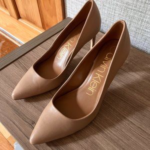 Calvin Klein Pumps 10M NWOT